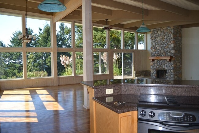 Building Photo - rcr691