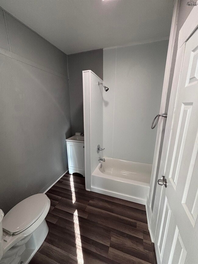 Building Photo - 1801 11th St