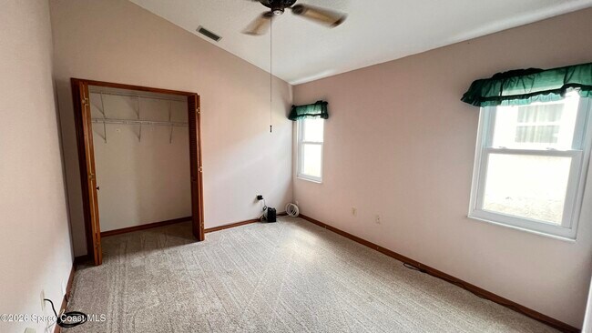 Building Photo - 1014 S Fork Cir