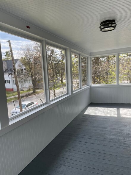 Screened porch - 36 Carter St
