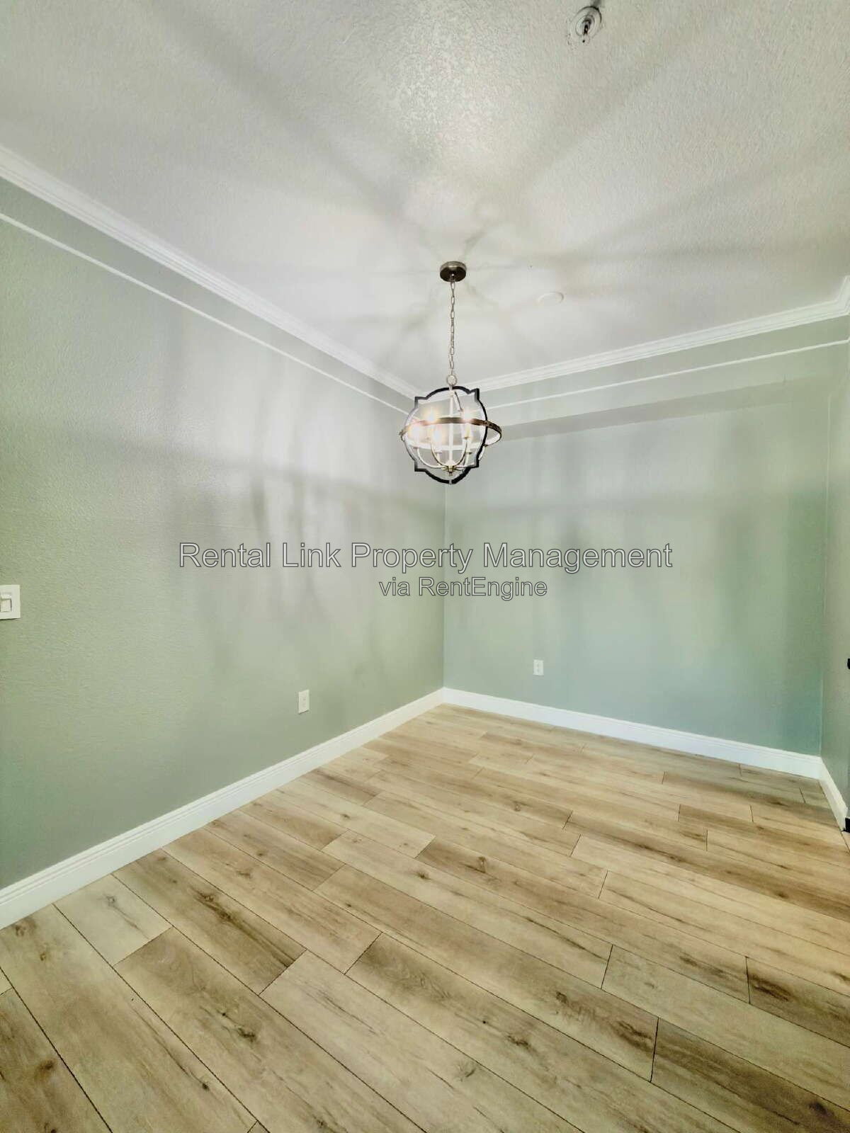 Building Photo - 11530 Villa Grand