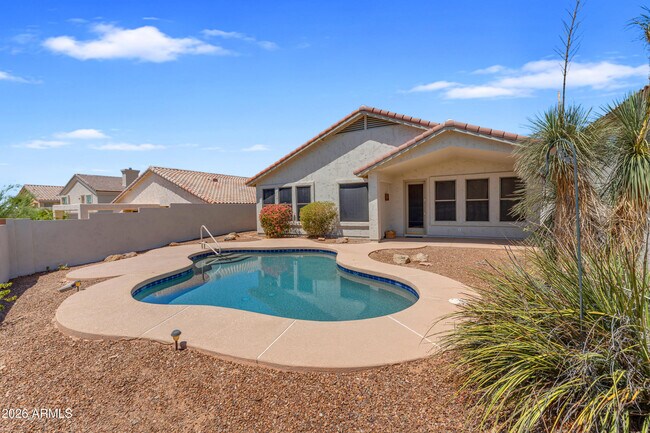 Building Photo - 13867 E Paradise Ln