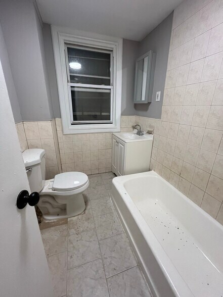 Building Photo - 34 N 18th St