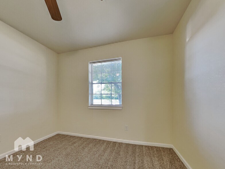 Building Photo - 4809 Cedar St