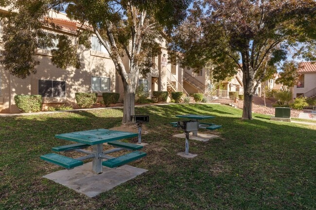 Building Photo - Refurbished upstairs two bedroom in well maintained East side gated complex