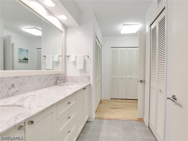 Building Photo - 10851 Gulf Shore Dr