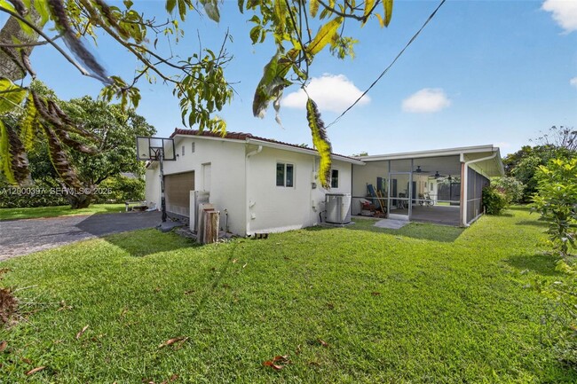 Building Photo - 7690 SW 128th St