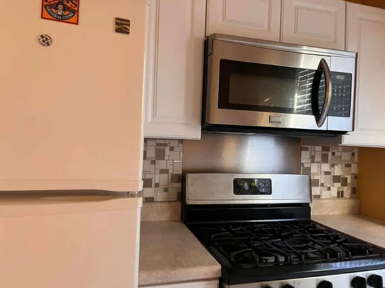 Building Photo - 121 Dover St