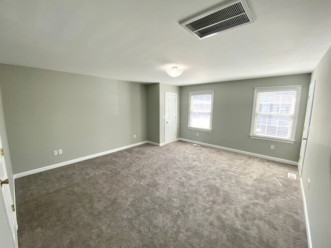 Building Photo - 6437 Village Woods Ct