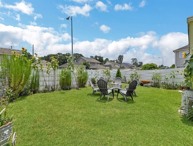 Building Photo - 21879 Mossy Field Ln