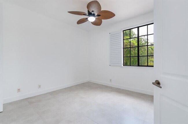 Building Photo - 2604 Center Ct Dr