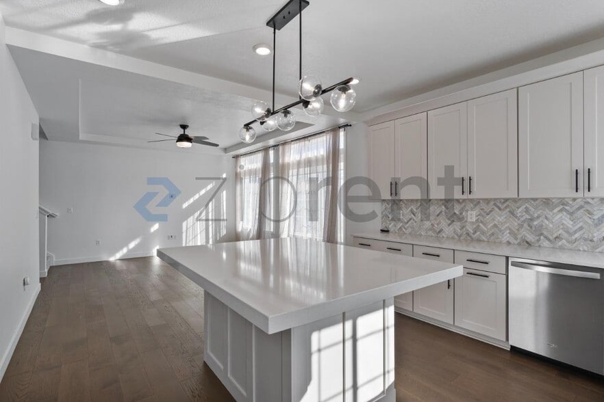 Building Photo - 4249 Bromwell Ct