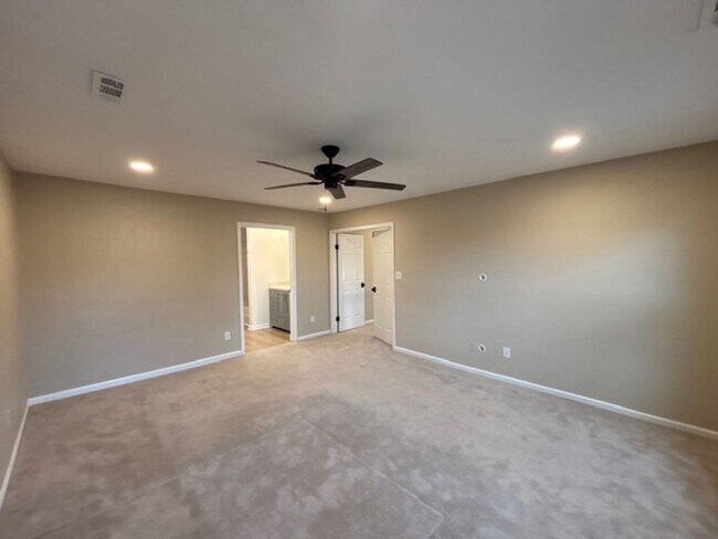 Building Photo - Cypress Point