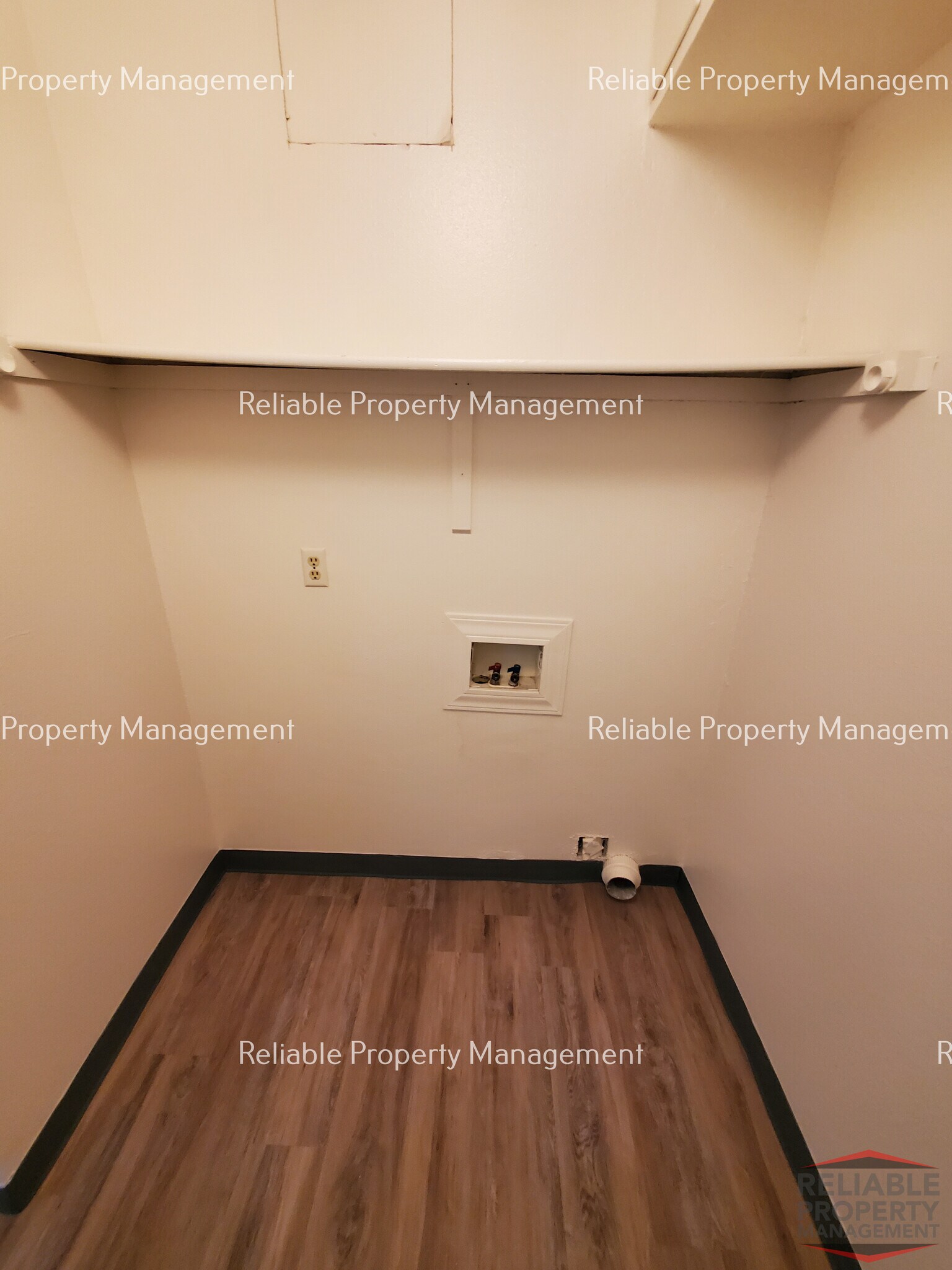 Building Photo - 2114 Meppen Dr