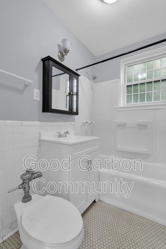 Building Photo - 12 E Depew Ave