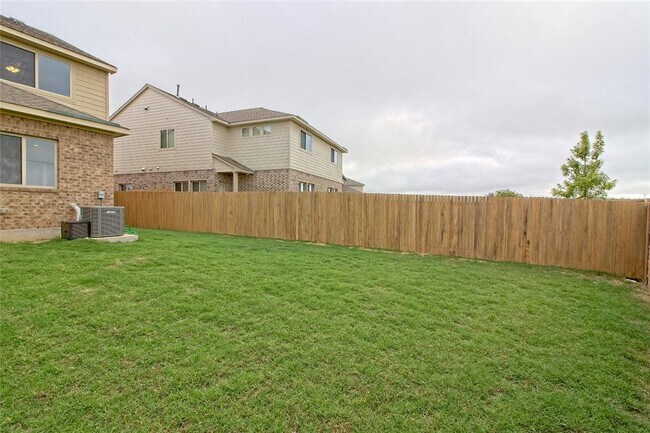 Building Photo - 555 White Steppe Way