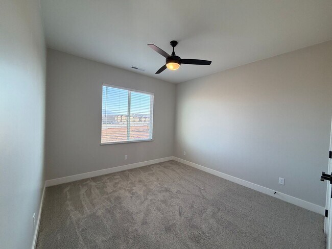 Building Photo - 608 Hemsworth Ln