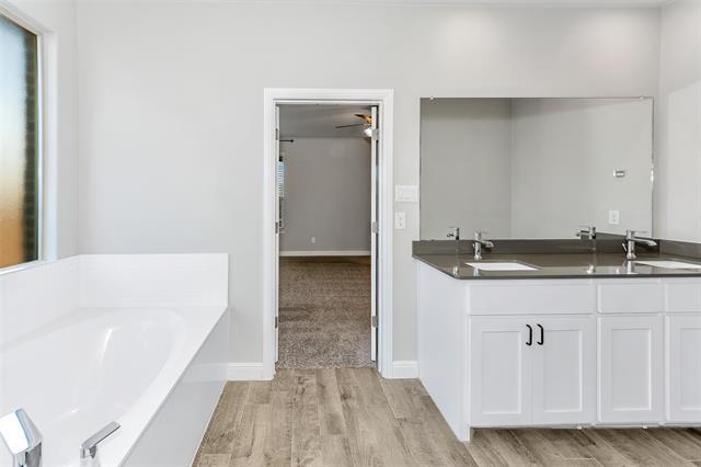 Building Photo - 11524 Leeson St