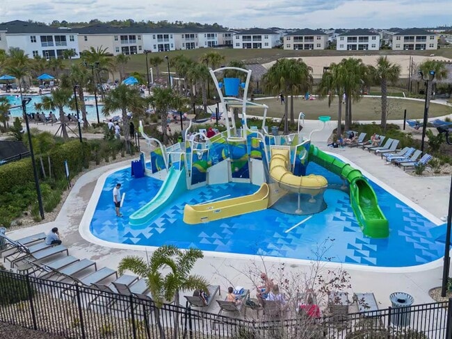 Building Photo - 1043 Splash Shot Pl