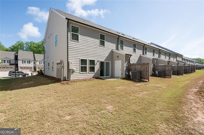Building Photo - 345 Timberland Ave