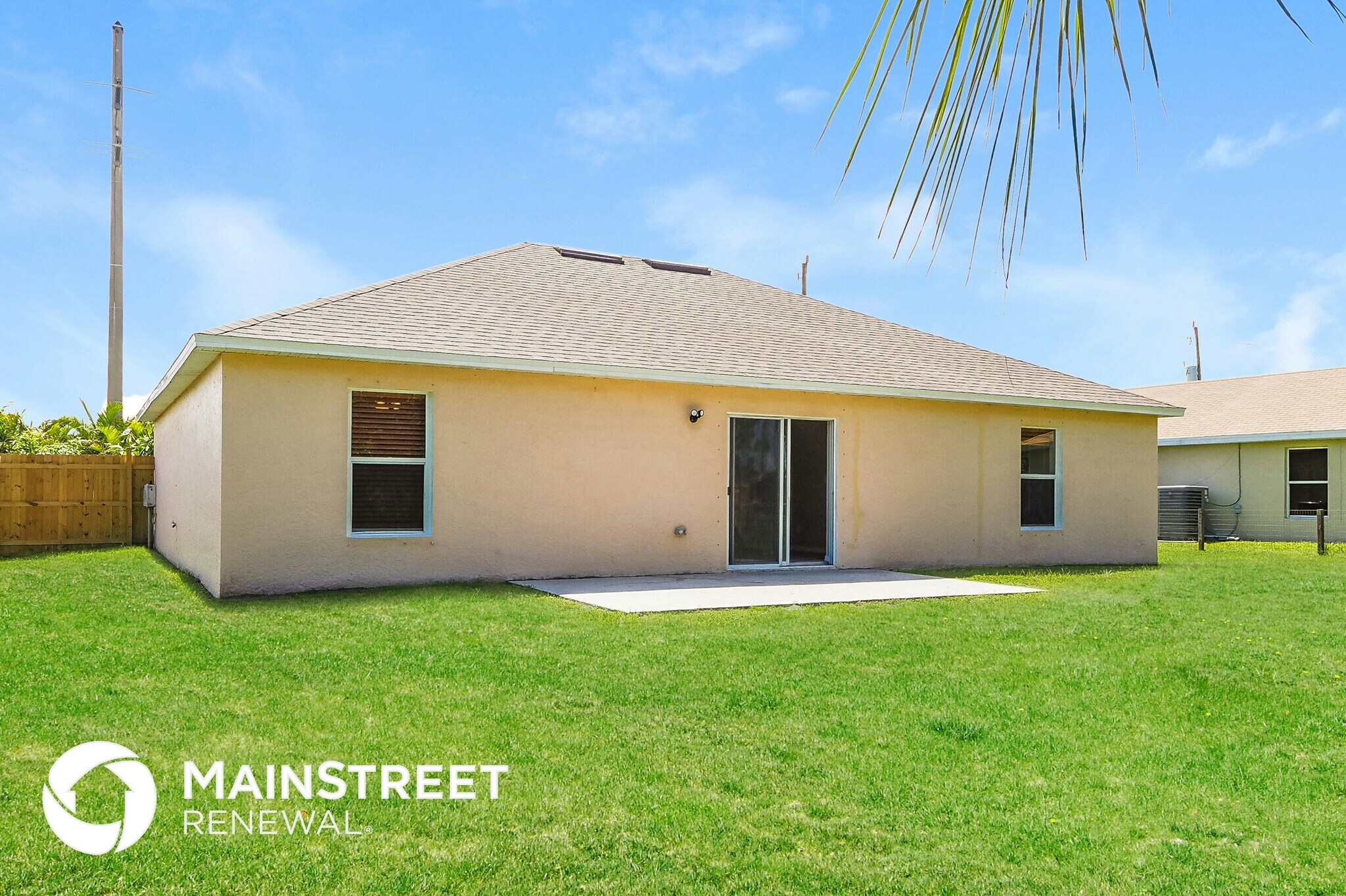 Building Photo - 615 NW North Macedo Blvd