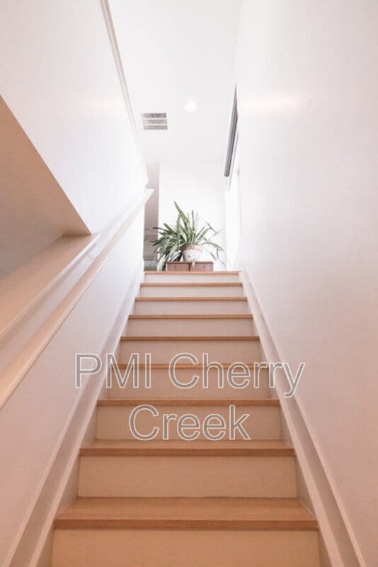 Building Photo - 2819 Jackson St