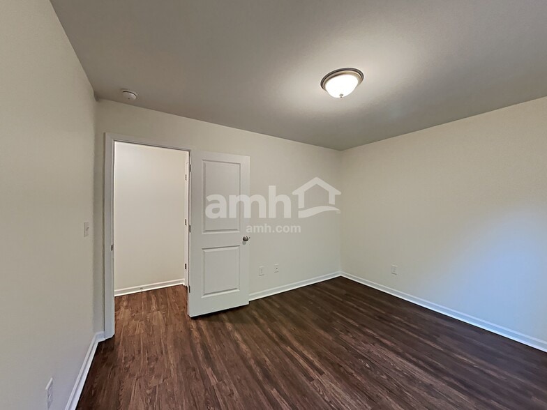 Building Photo - 81 Cheatham Hill Ln