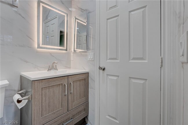 Building Photo - 5999 Quiet Glow Ave