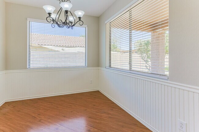 Building Photo - 3286 E Merlot St