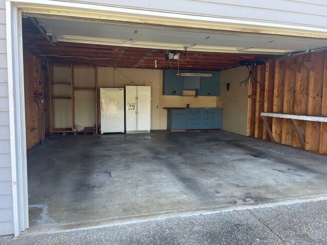 Building Photo - 2 BR/1.75 BA home in Edmonds