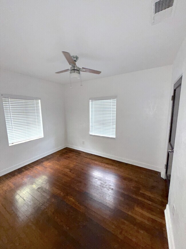 Building Photo - 1415 Asher Ln