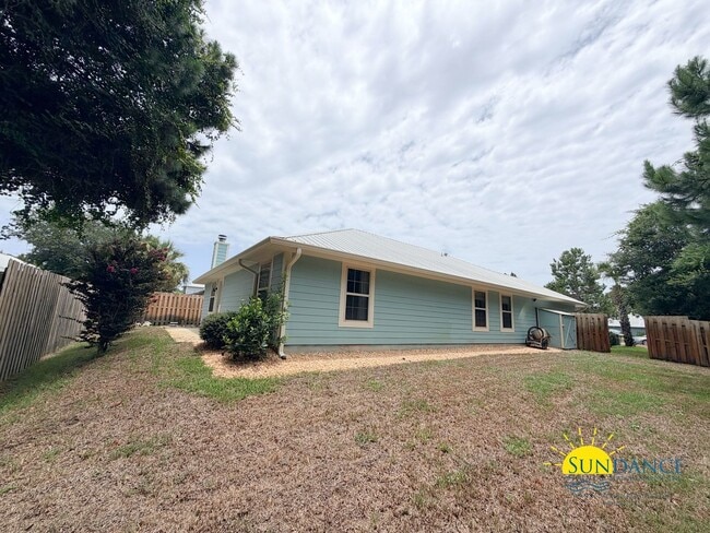 Building Photo - Charming 3-Bedroom Home on a Sidewalk-Lined Cul-de-Sac Near the Bay!