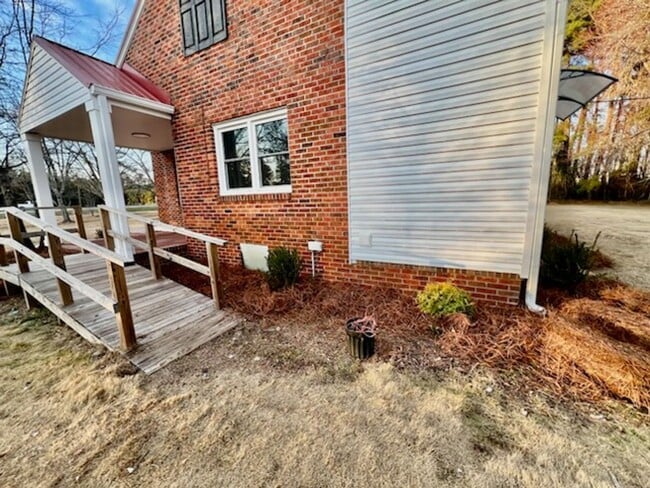 Building Photo - New House