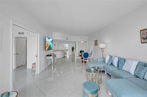 Building Photo - 4020 Galt Ocean Dr