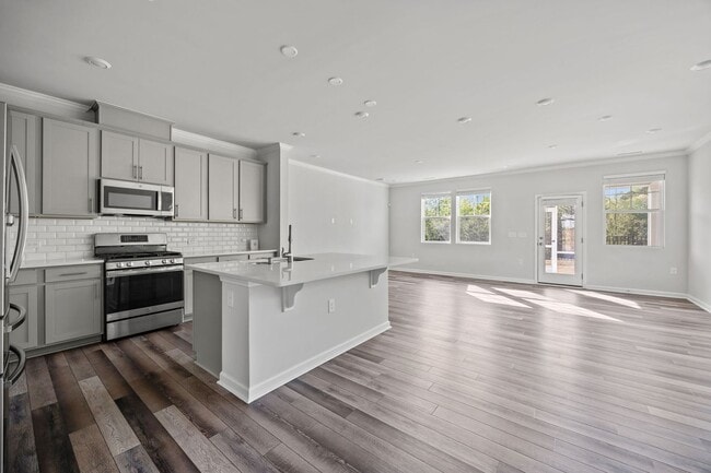 Building Photo - Charming 3 Bedroom Home located in Wake Forest