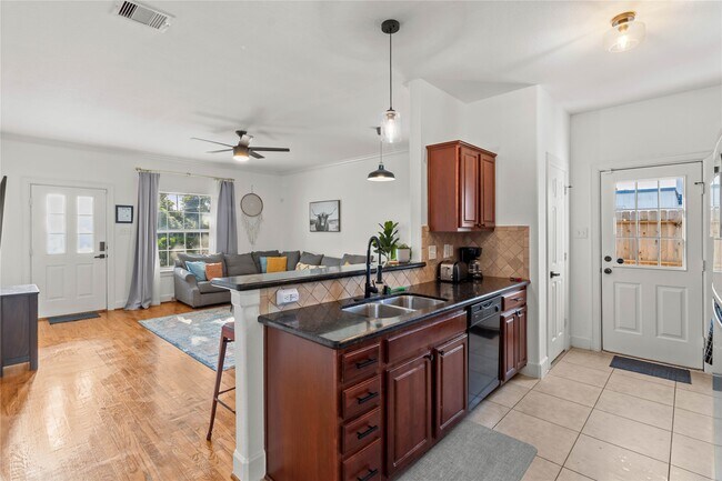 Building Photo - 4505 Gano St