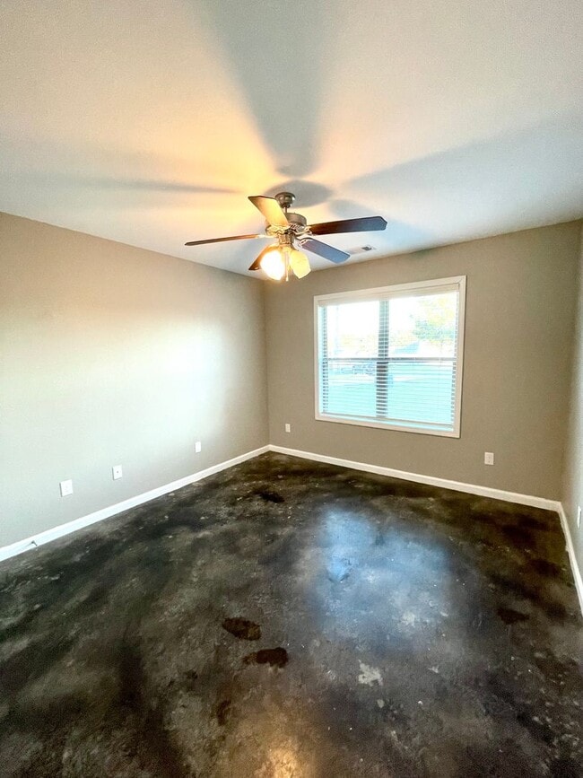 Building Photo - 3 Bedroom / 2 Bath In Pocahontas