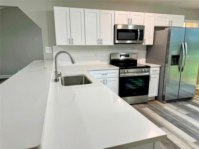 Building Photo - 810 NW 59th Ct