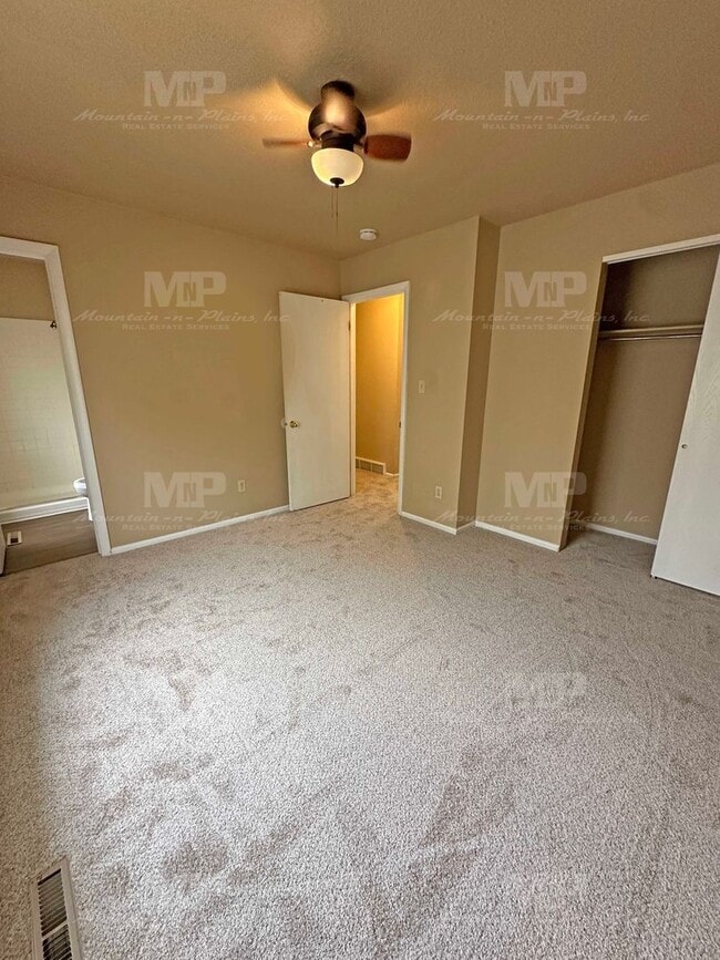 Building Photo - 3412 Worwick Dr