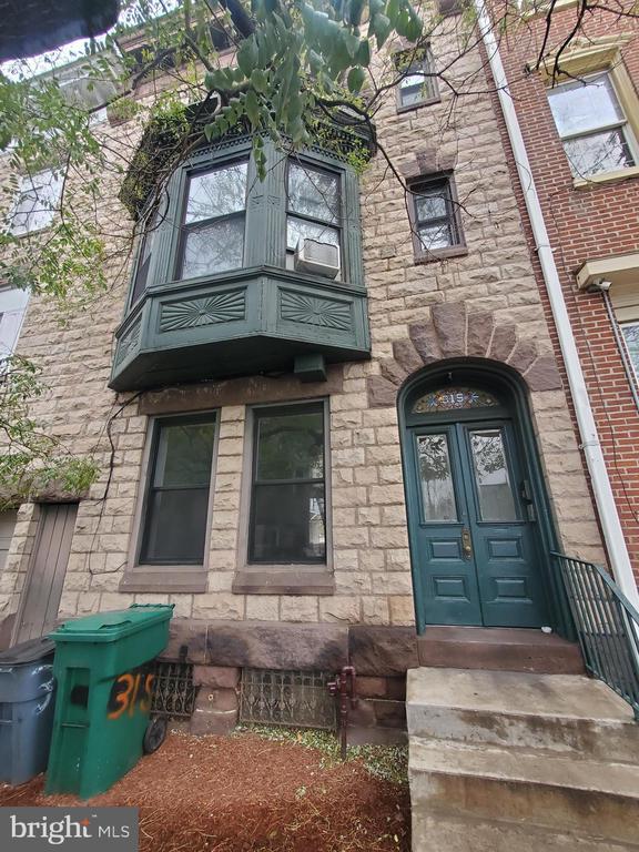 Building Photo - 315 N 6th St