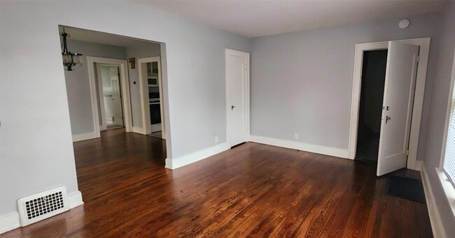 Building Photo - 2007 Tracy St