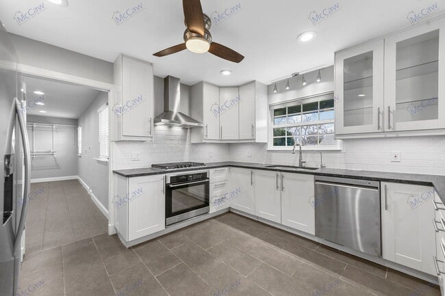 Building Photo - 709 Cimarron Trail