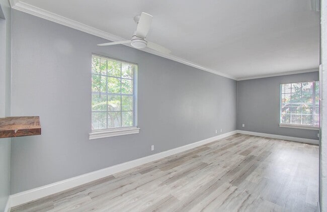 Building Photo - 5208 Arboles Dr