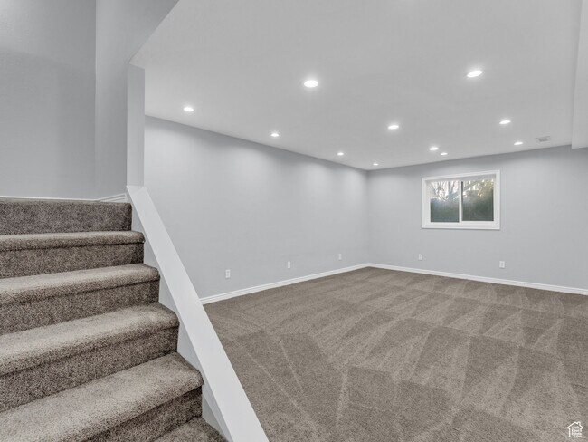 Building Photo - 8335 S 1050 E