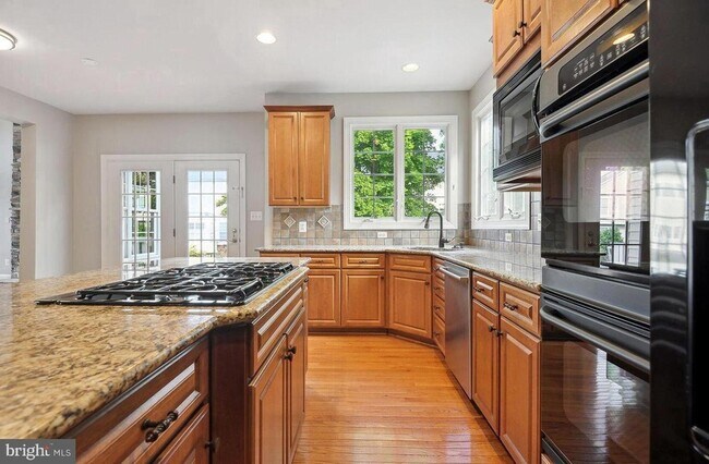 Building Photo - 43708 Red House Dr