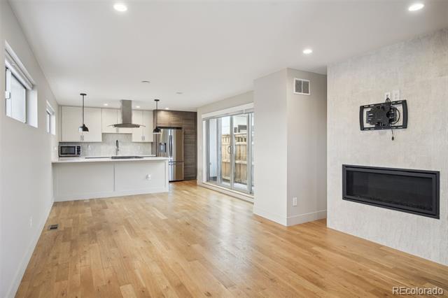Building Photo - 1386 Zenobia St