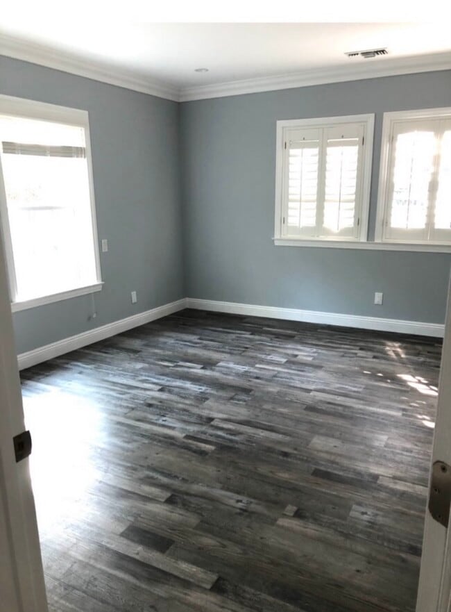 Building Photo - 6334 Orion Ave