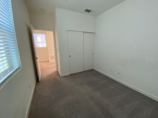 Building Photo - Spacious 3 Bedroom Home at The Mills at Br...