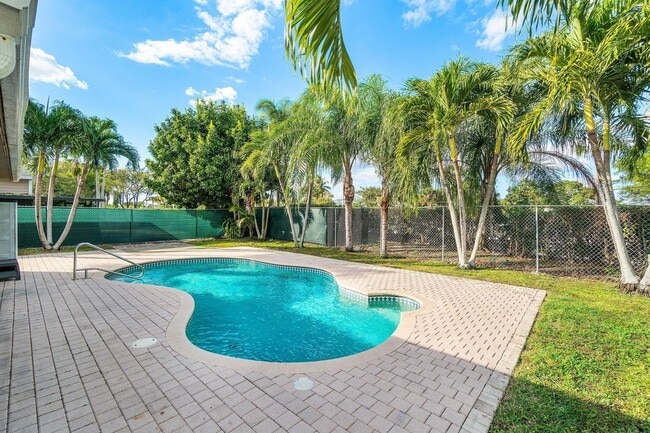 Building Photo - 8411 Garden Gate Pl