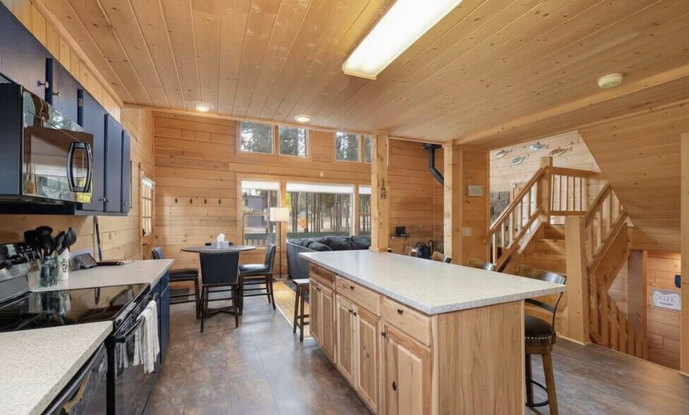 Building Photo - 649 American Way